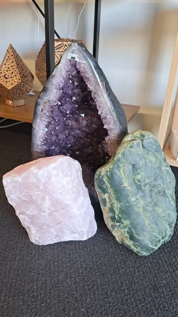 🌙 Crystals for Restful Sleep