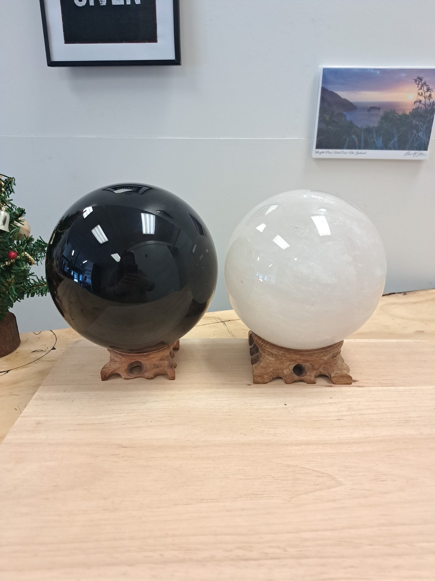 XL Crystal Sphere - Clear Quartz